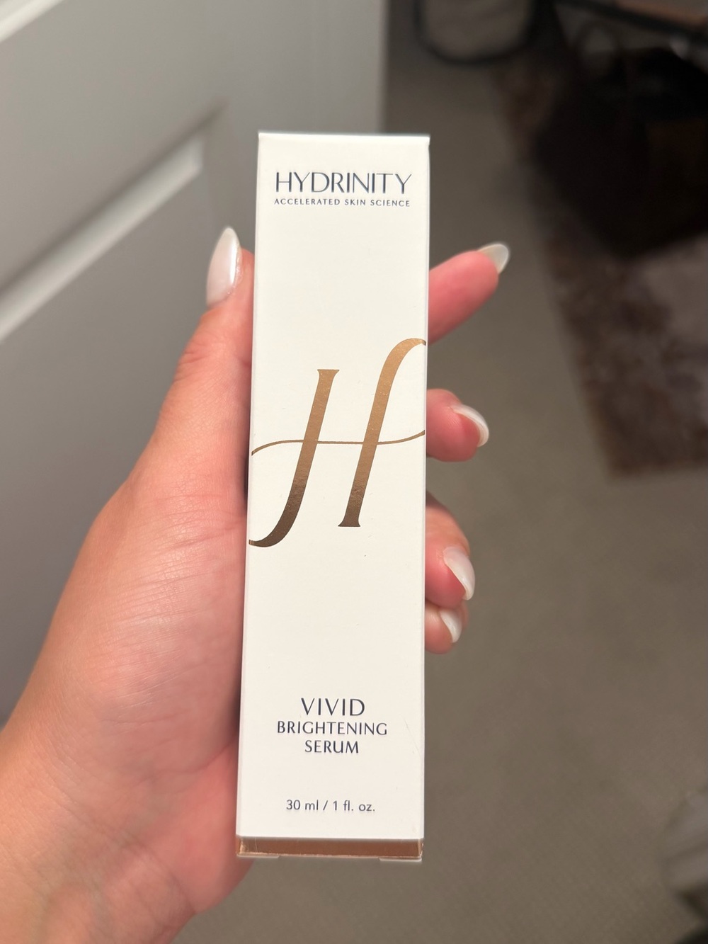 Hydrinity Vivid Brightening Serum — White & Gold